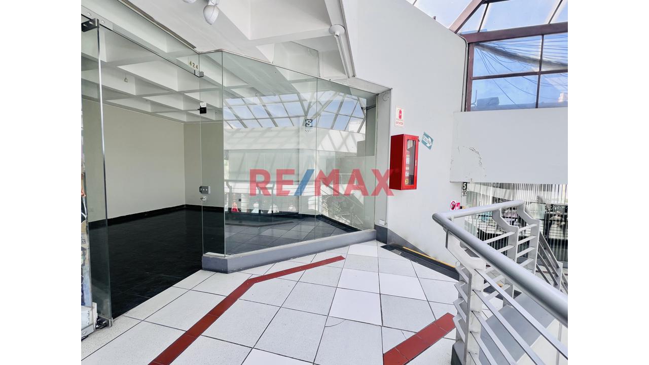 Local Comercial En Alquiler - El Panorámico