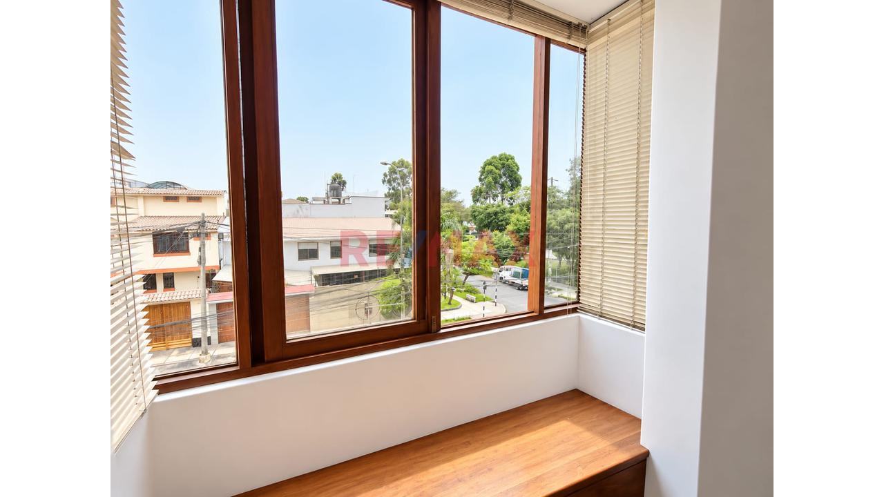 ¡En Venta! Espacioso Departamento En La Molina