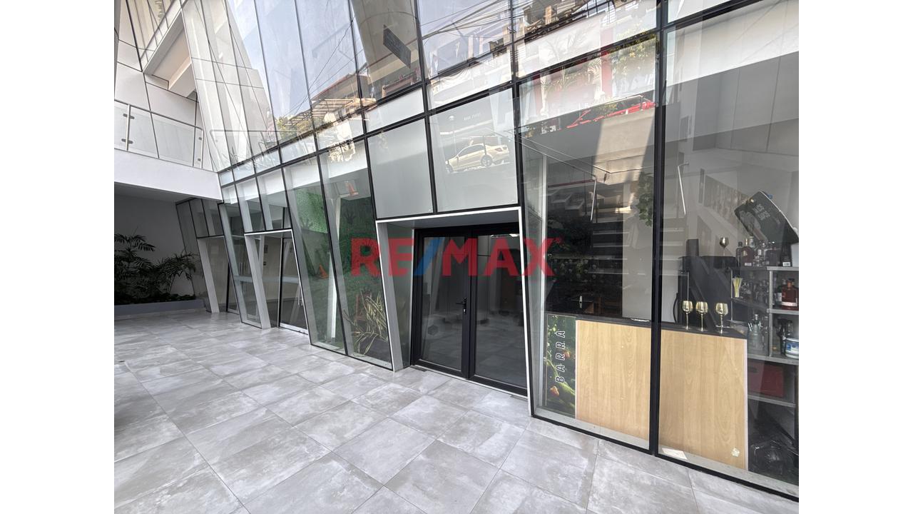 Venta Local Comercial En Miraflores | 273.02 M² |