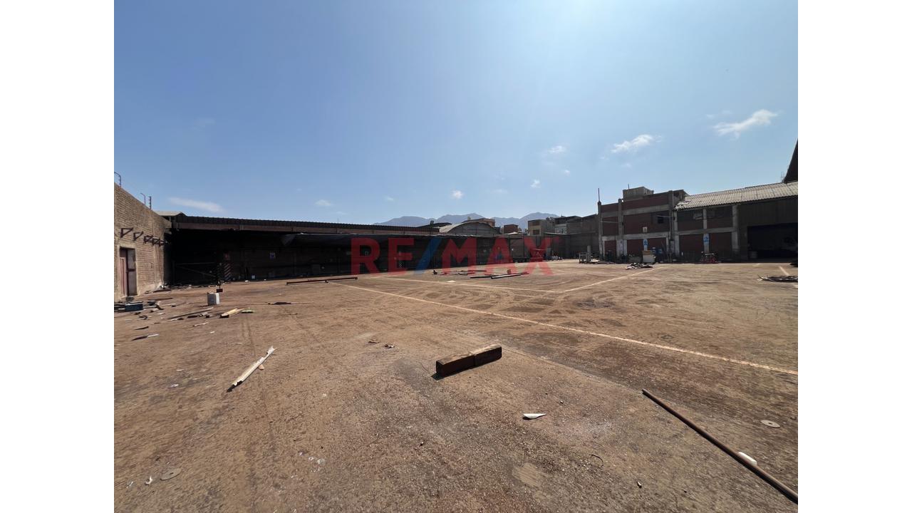 🏭 ¡Gran Local Industrial En Alquiler – Ubicación Estratégica De San Juan De Lurigancho! 🚆📍 — foto 12