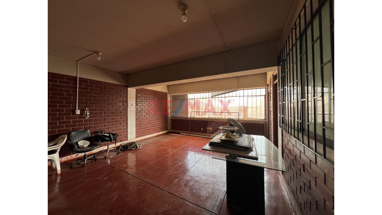 🏭 ¡Gran Local Industrial En Alquiler – Ubicación Estratégica De San Juan De Lurigancho! 🚆📍 — foto 7