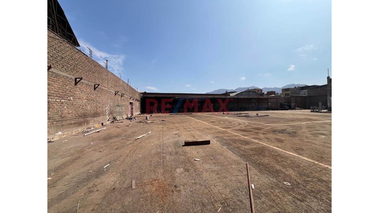 🏭 ¡Gran Local Industrial En Alquiler – Ubicación Estratégica De San Juan De Lurigancho! 🚆📍 — foto 13