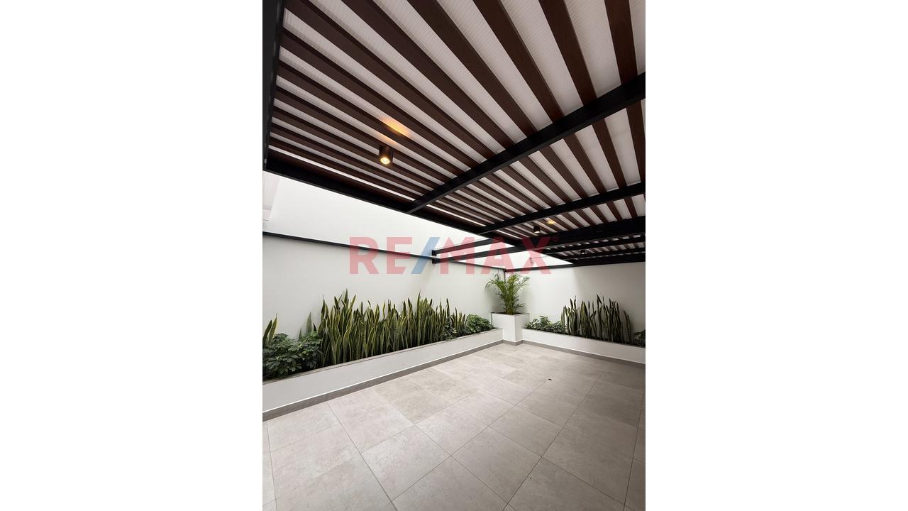 Amplio Departamento En Alquiler En San Miguel Con Más De 12 Ambientes Comunes — foto 10