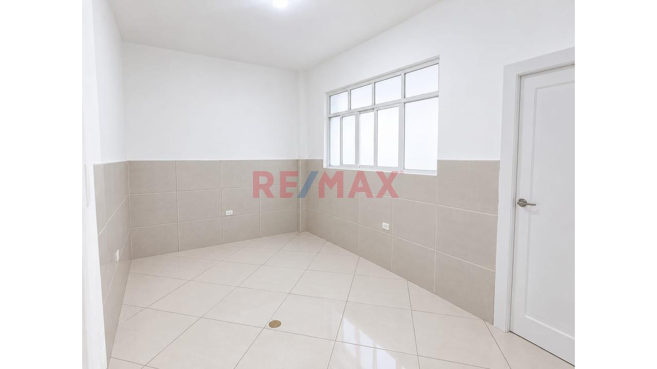 Local Comercial En Alquiler – 44.50 M² — foto 3