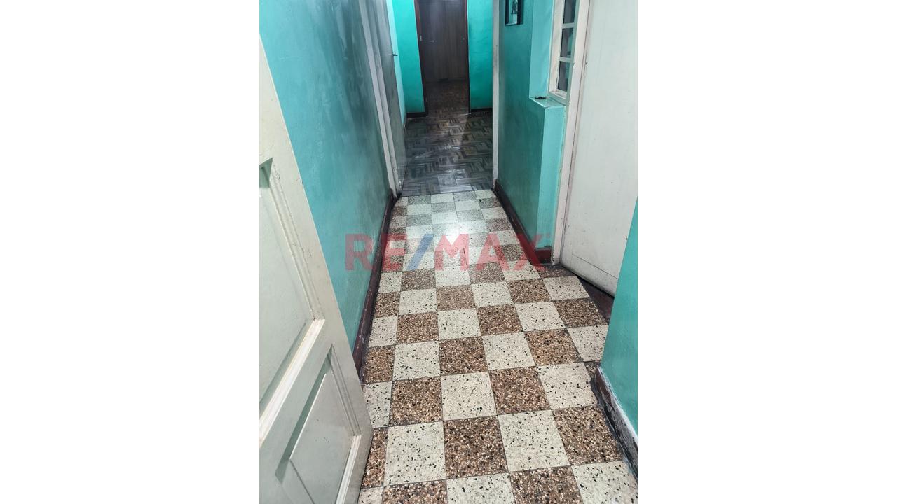 Casa Frente A Parque Urb. Ingieneria — foto 8