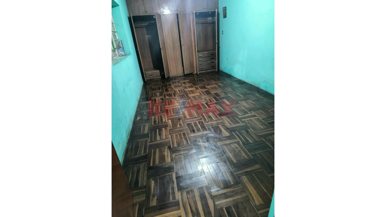 Casa Frente A Parque Urb. Ingieneria — foto 7