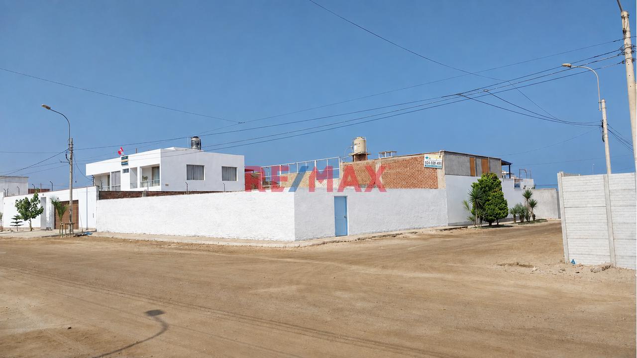Ase Vende Terreno En Esquina A 2 Cuadras De La Playa | 320 M² | Punta Negra