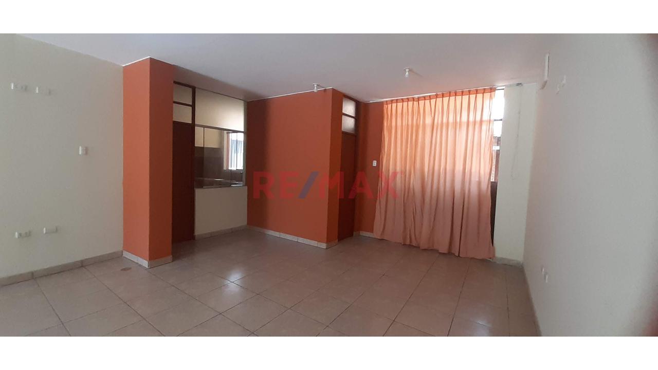 Local Comercial En Alquiler - 4