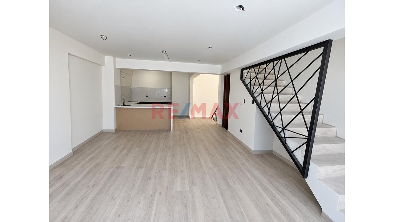 Tríplex Estilo Townhouse En Venta | Yanahuara — foto 2