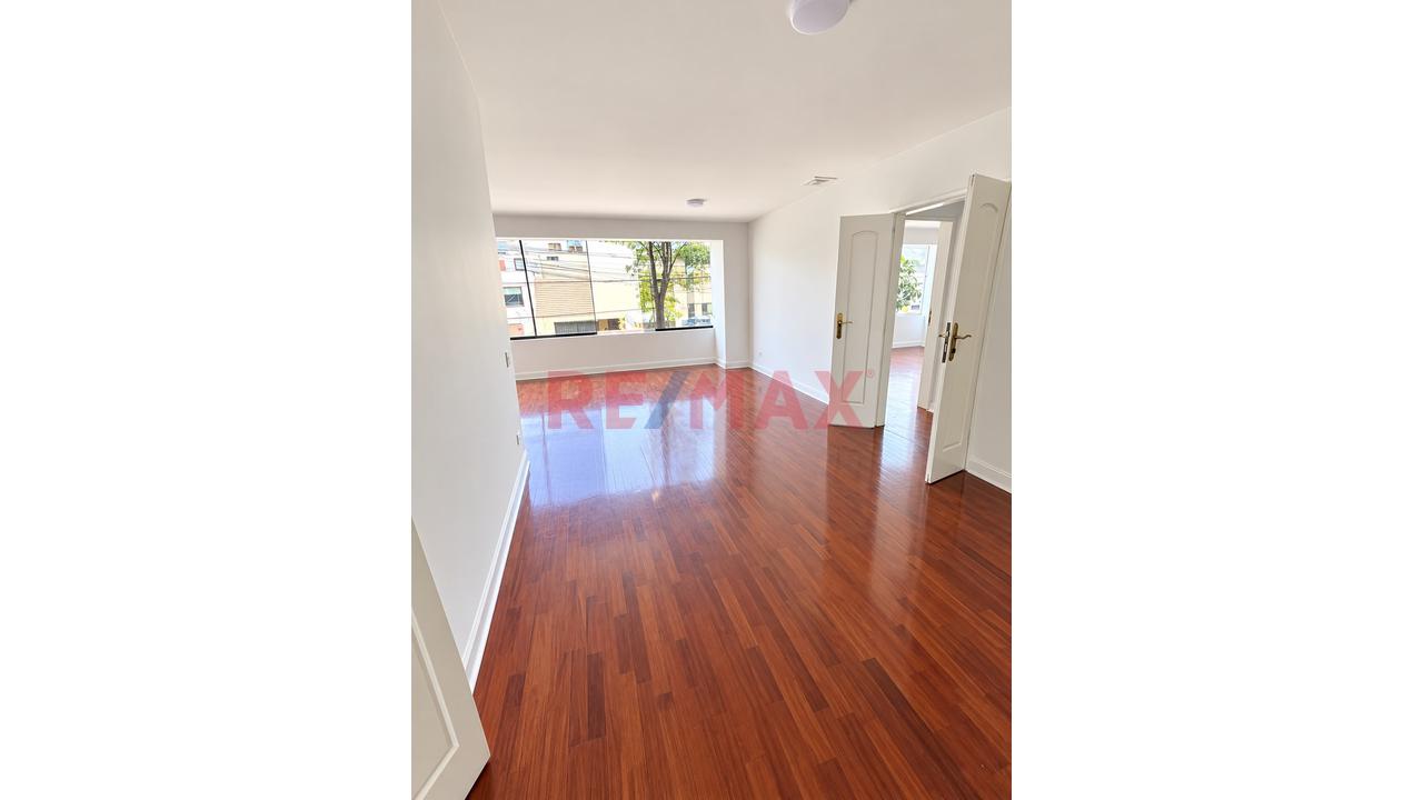 Venta De Departamento De 138 M² – Surco, Límite Con Miraflores — foto 2