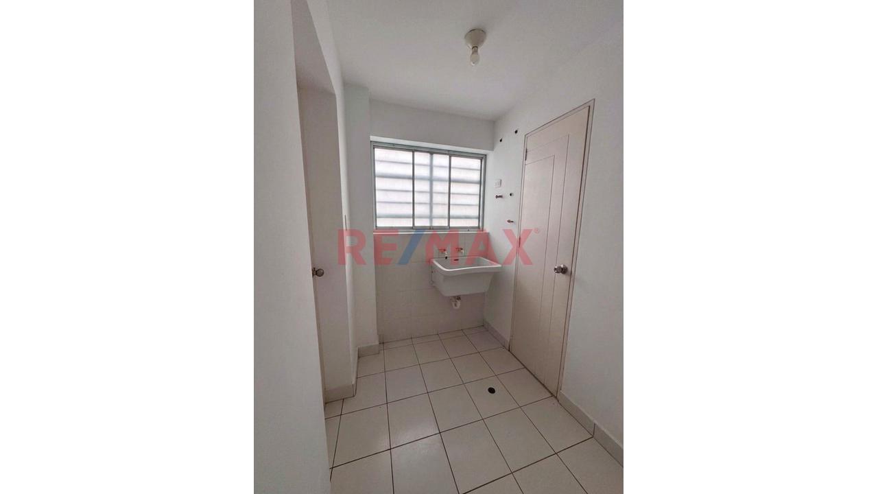 Departamento En Primer Piso + Cochera - Huanchaco — foto 15