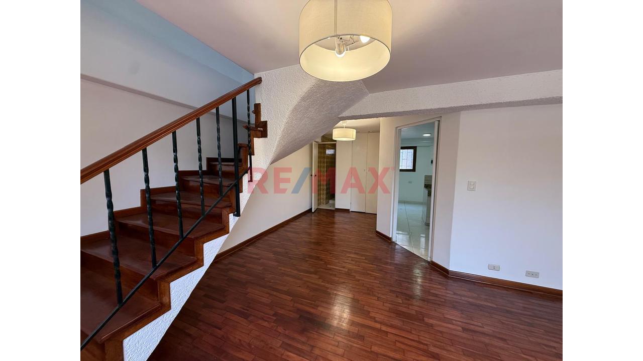 Se Alquila Duplex San Isidro