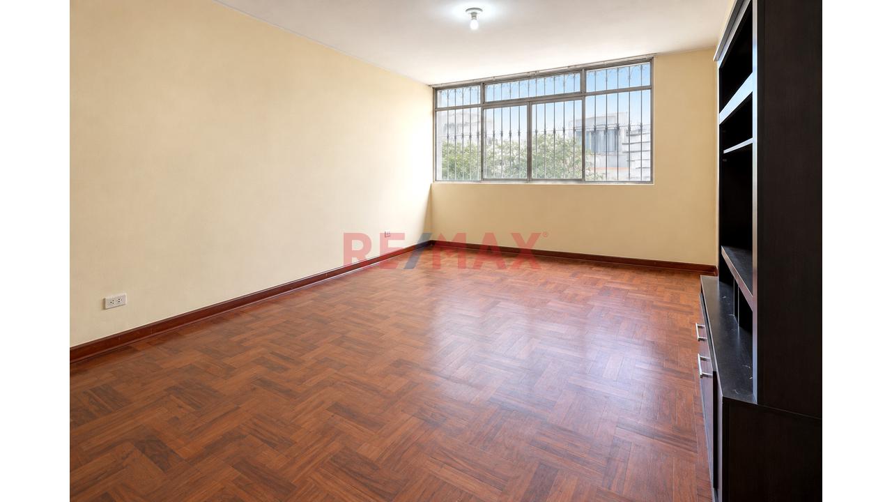 Exclusiva Casa En Venta - Urb. Los Rosales I Etapa - Santiago De Surco - 13