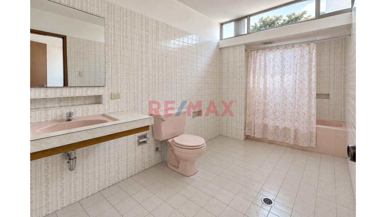 Exclusiva Casa En Venta - Urb. Los Rosales I Etapa - Santiago De Surco - 17