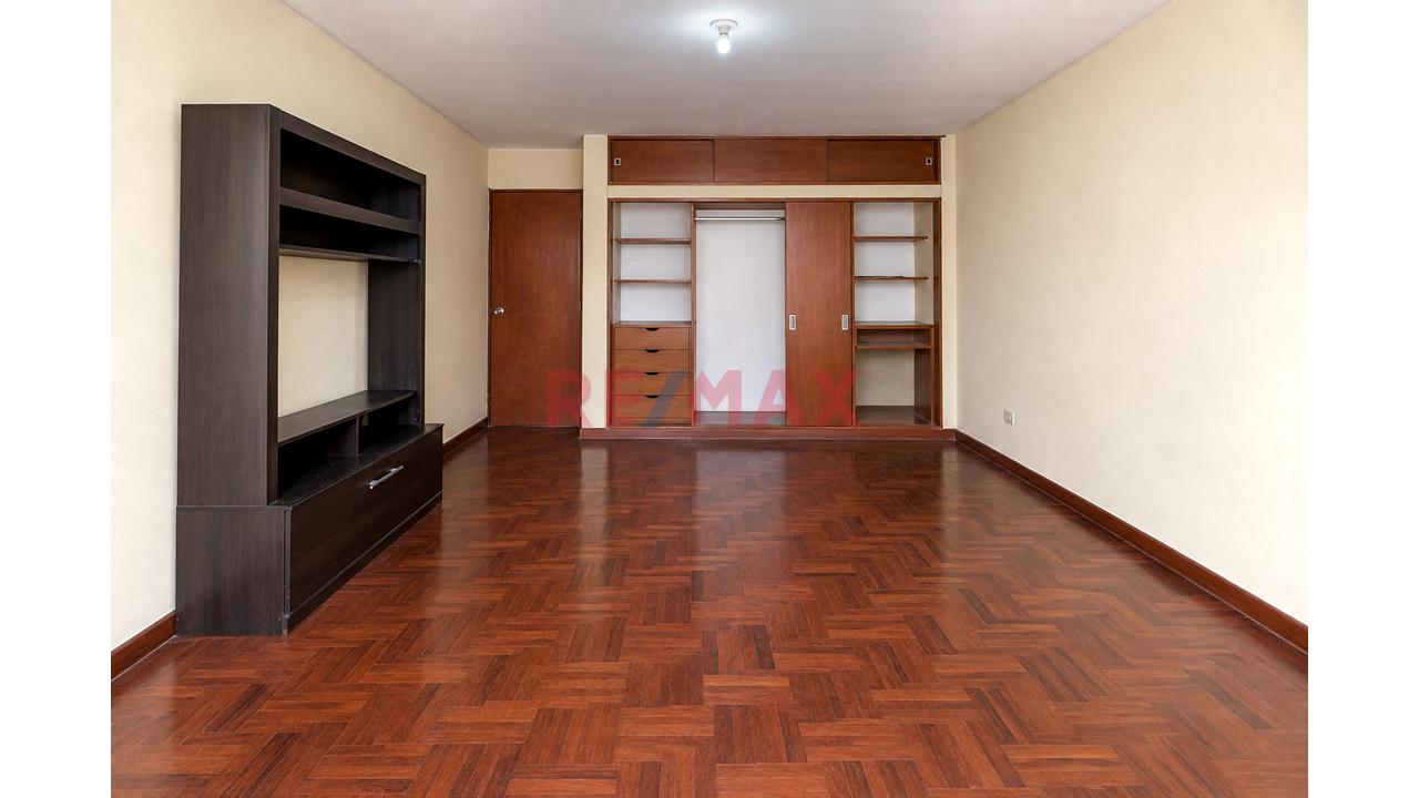 Exclusiva Casa En Venta - Urb. Los Rosales I Etapa - Santiago De Surco - 6