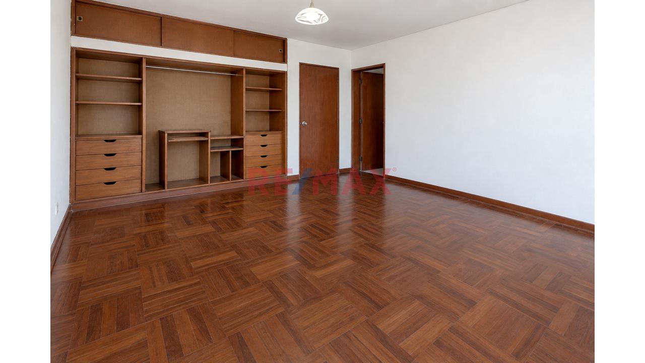 Exclusiva Casa En Venta - Urb. Los Rosales I Etapa - Santiago De Surco - 18
