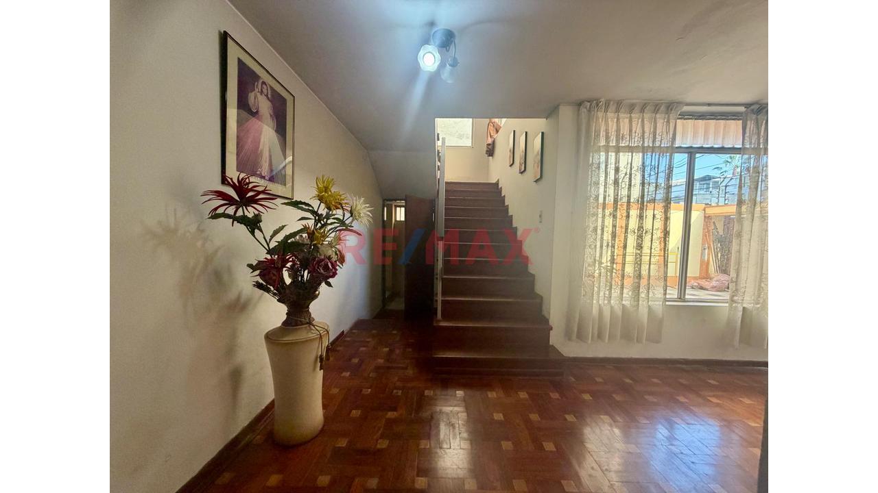 Exclusiva Casa En Venta - Urb. Los Rosales I Etapa - Santiago De Surco — foto 12