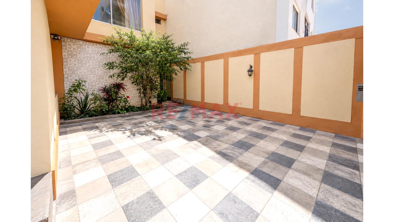 Exclusiva Casa En Venta - Urb. Los Rosales I Etapa - Santiago De Surco - 5