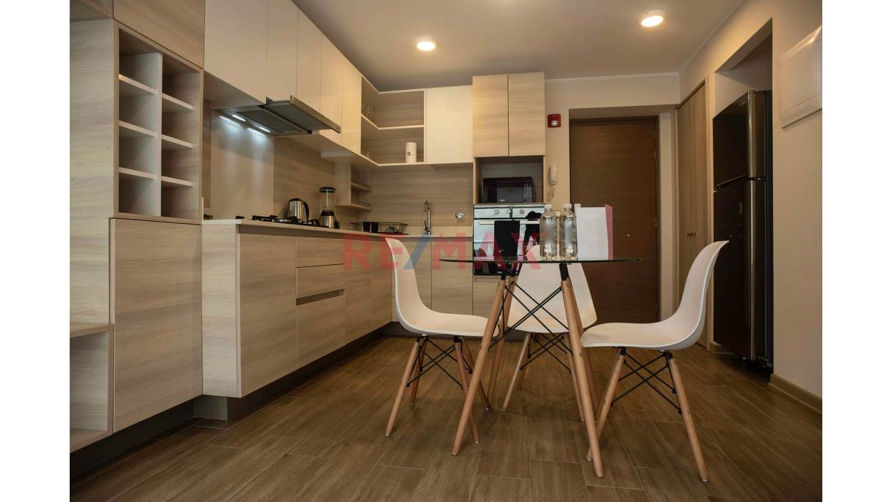 ¡Tu Nuevo Hogar En Barranco, A Una Cuadra De Miraflores! 1 Dorm + 1 Baño + Estac. Amoblado — foto 2
