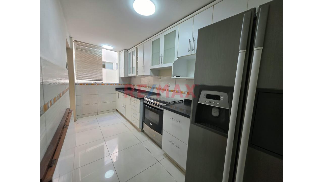 Se Alquila Practico Departamento De 2D En Jr San Angelico , San Borja — foto 11