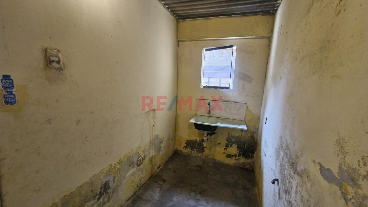 ¡Oportunidad De Inversión! – Se Vende Casa Como Terreno — foto 9