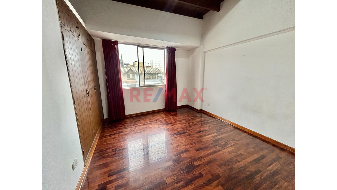 Venta De Departamento Mas Azotea Frente A Parque - Surco — foto 8