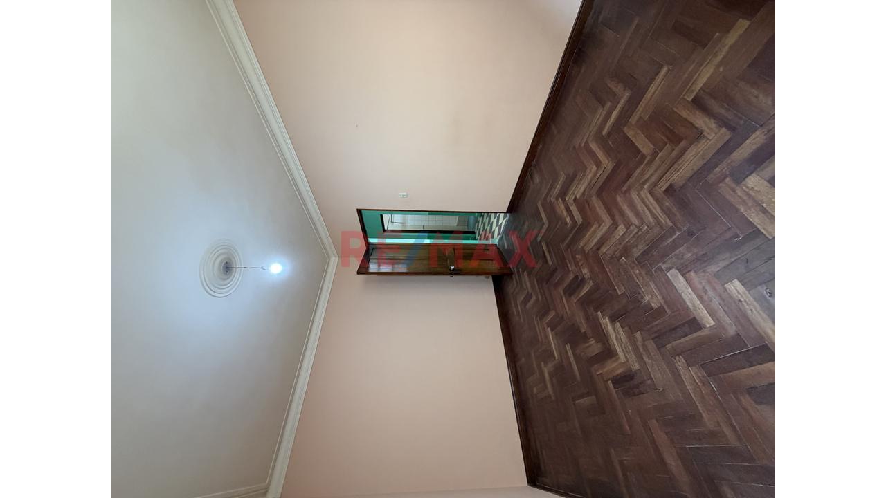 Alquiler De Departamento En Breña - 11