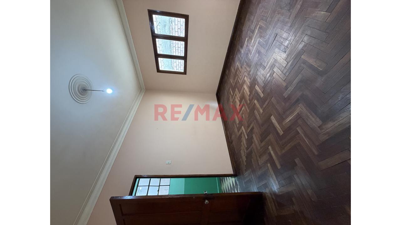 Alquiler De Departamento En Breña - 16