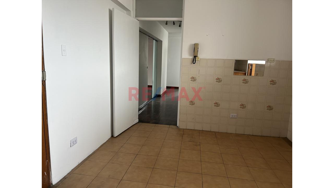 Oficina Amplia En Alquiler – San Isidro 3Er Piso — foto 12