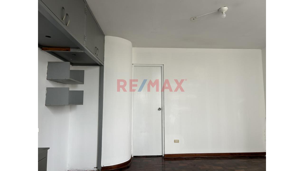 Oficina Amplia En Alquiler – San Isidro 3Er Piso — foto 3