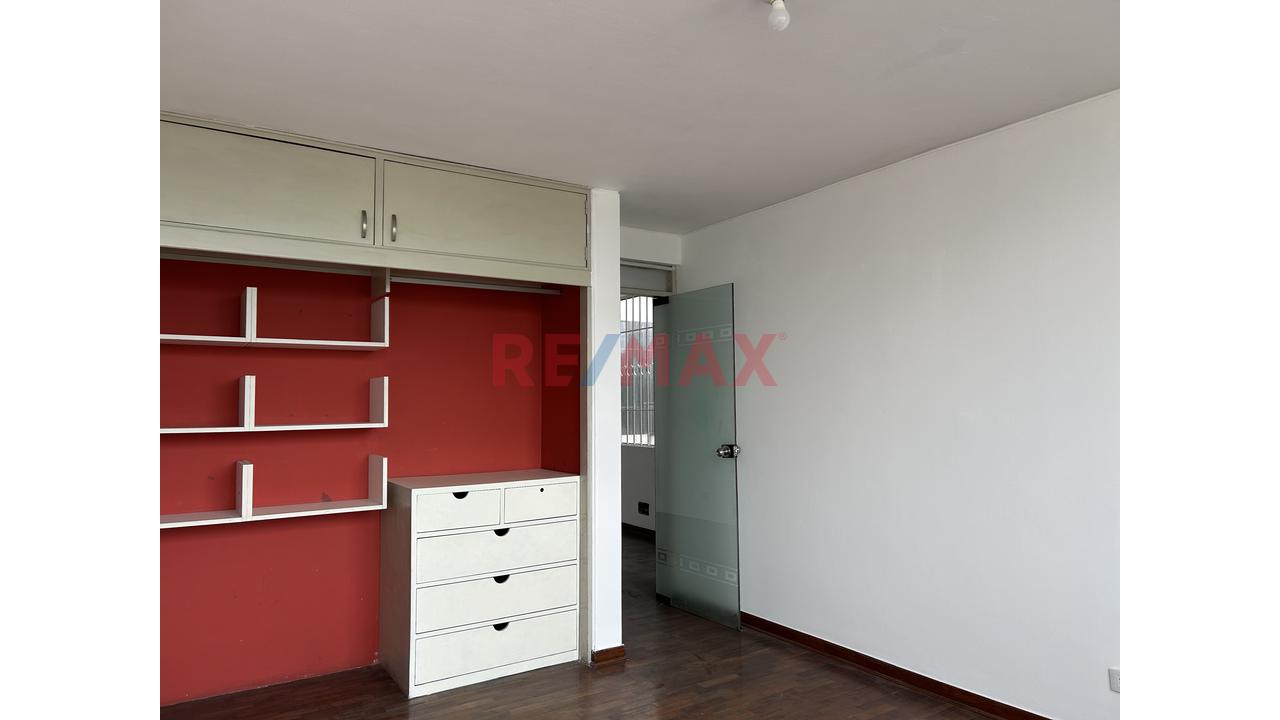 Oficina Amplia En Alquiler – San Isidro 3Er Piso — foto 8