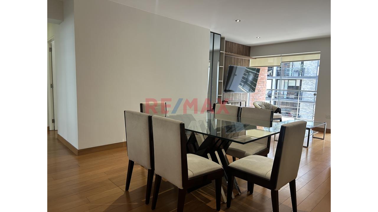 Alquiler Miraflores Exclusivo Amoblado Y Equipado 120 M² Remodelado Balcon + 2 Cocheras — foto 12
