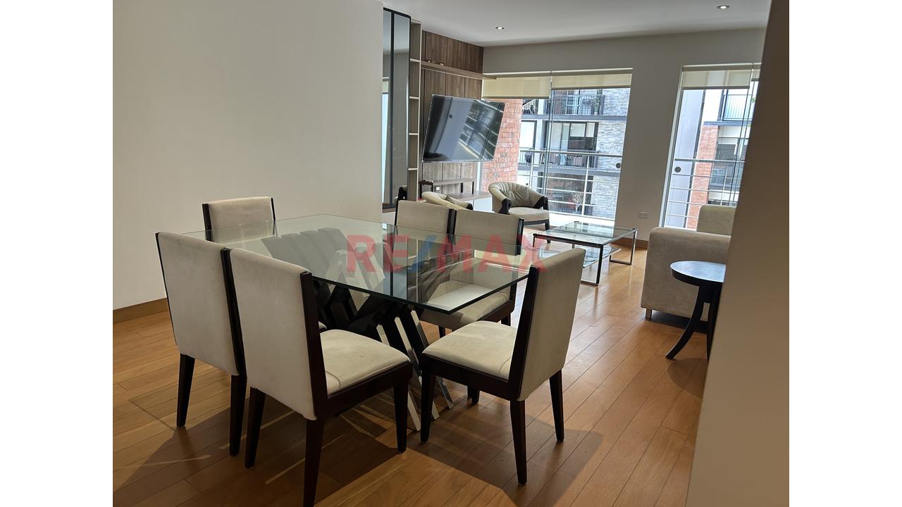 Alquiler Miraflores Exclusivo Amoblado Y Equipado 120 M² Remodelado Balcon + 2 Cocheras