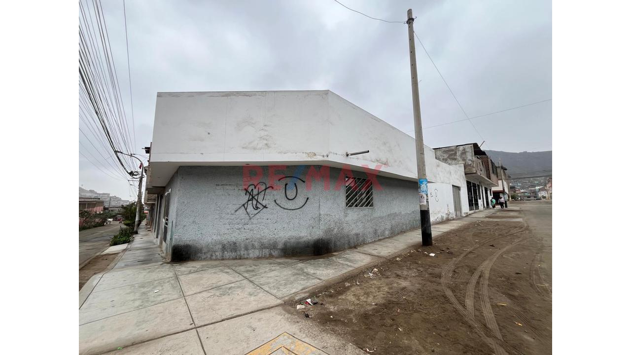 Se Vende Casa Como Terreno De 200M2 En Collique -3Era Etapa — foto 2