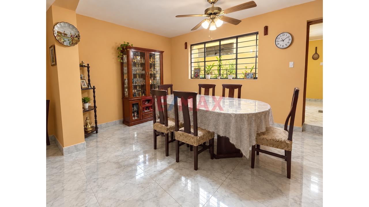 Se Vende Casa Como Terreno De 200M2 En Collique -3Era Etapa - 8