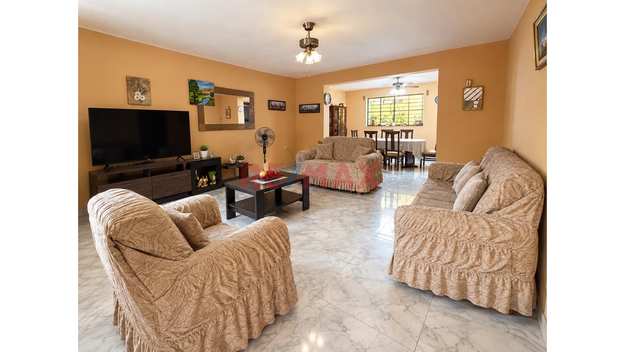 Se Vende Casa Como Terreno De 200M2 En Collique -3Era Etapa - 3