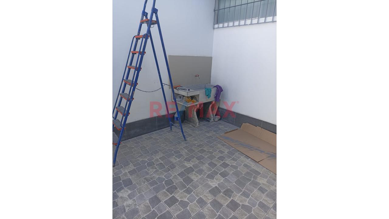 Local Comercial Al Costado Del Municipio De Jose Luis Bustamante Y Rivero - 6