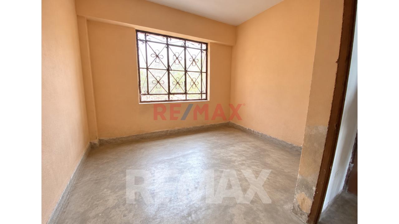 Venta De Casa De 3 Pisos 150 M² En San Juan De Miraflores - 8