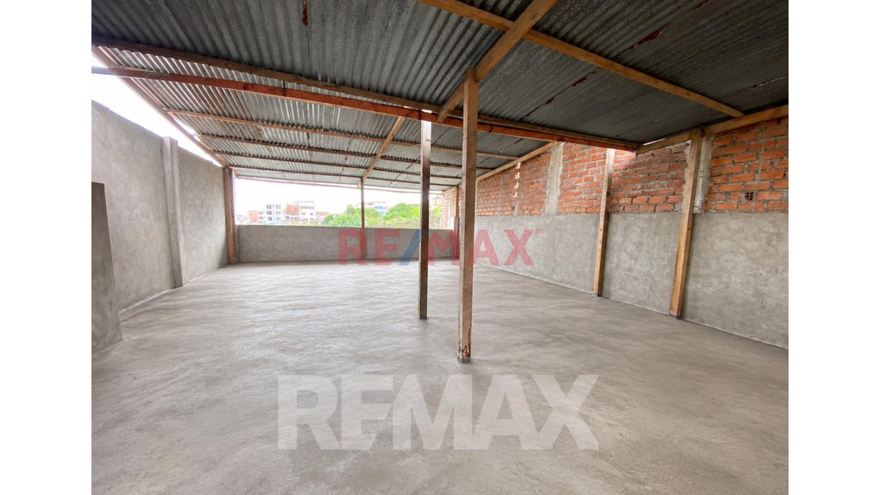 Venta De Casa De 3 Pisos 150 M² En San Juan De Miraflores - 13