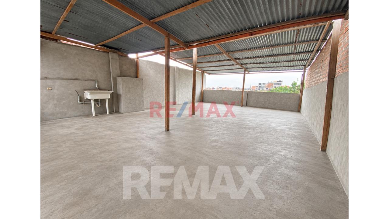 Venta De Casa De 3 Pisos 150 M² En San Juan De Miraflores - 21