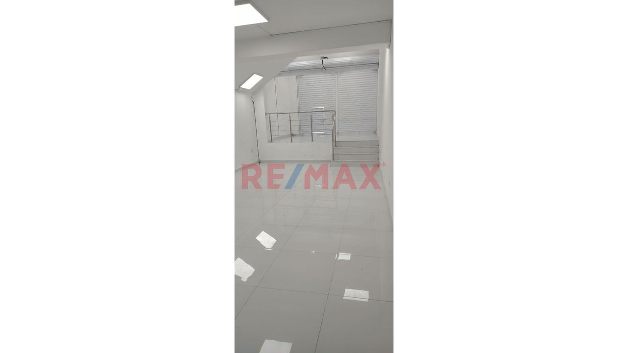 Se Vende Local Comercial En El Cercado