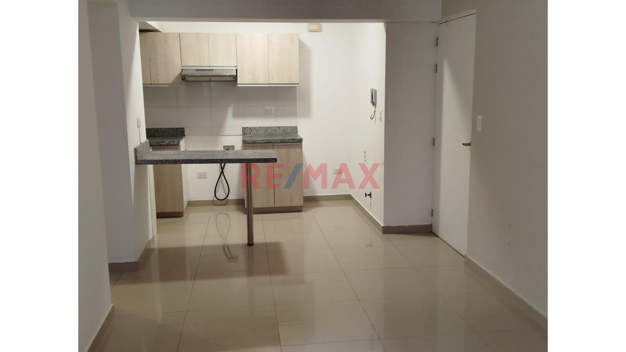 Se Alquila Departamento De 2 Hab. En San Miguel — foto 2