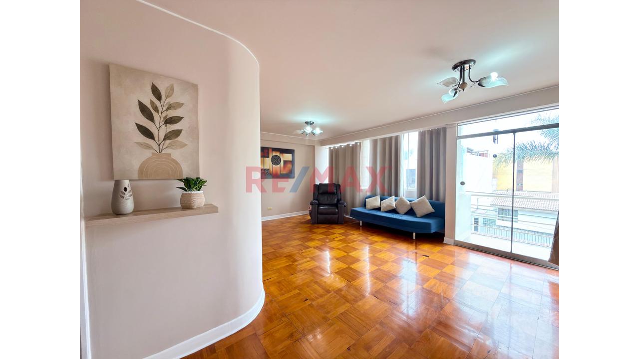 Dúplex De 201.88 M² En San Borja | Amplitud + Potencial + Estacionamiento — foto 2