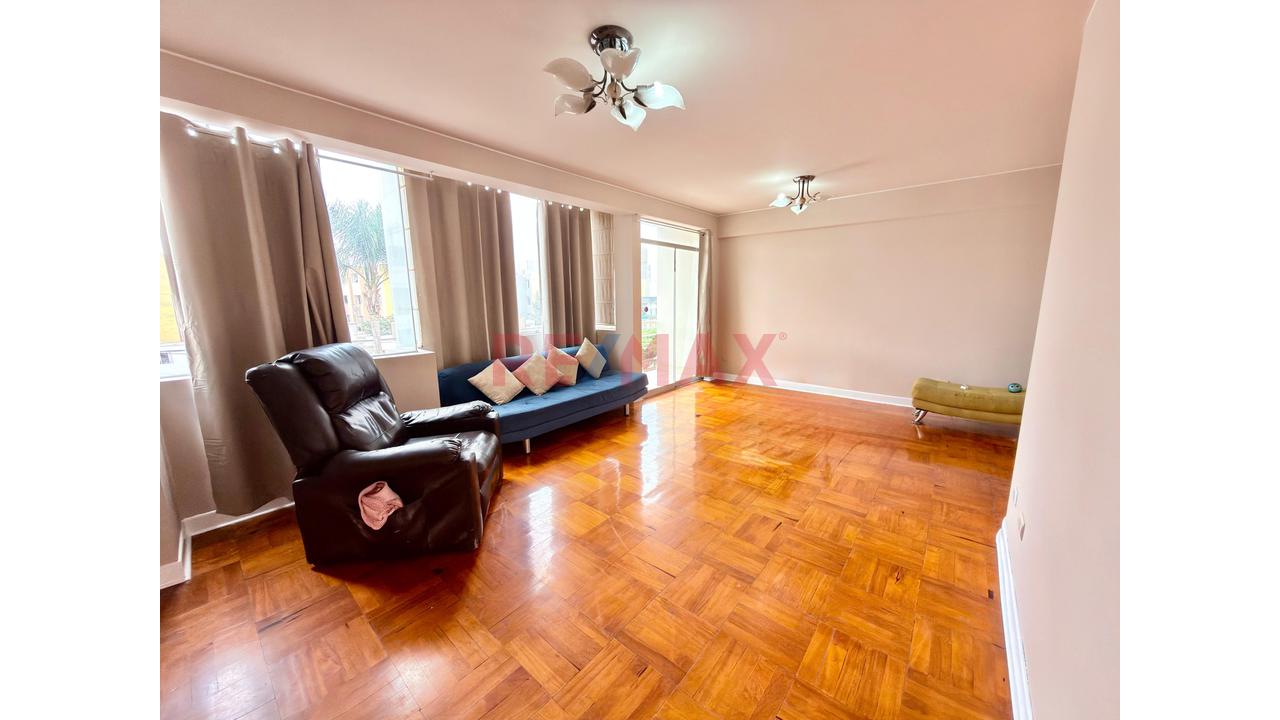 Dúplex De 201.88 M² En San Borja | Amplitud + Potencial + Estacionamiento — foto 4