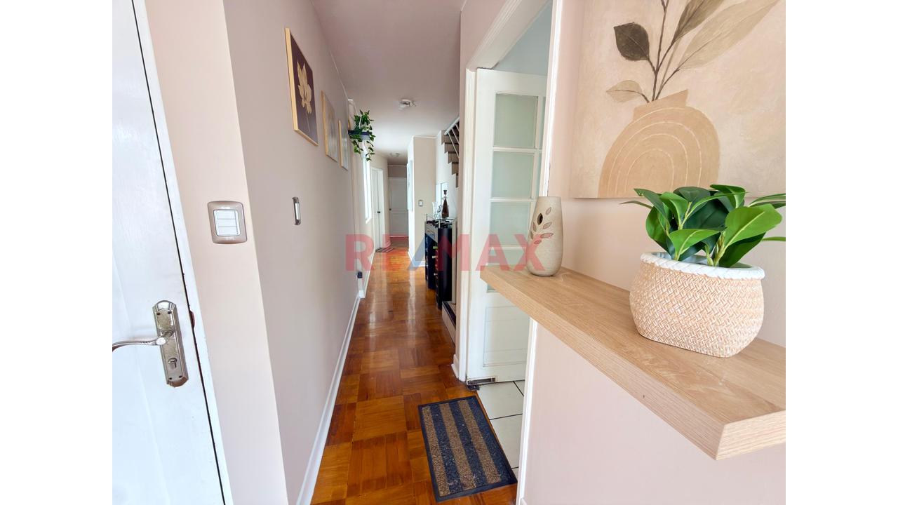 Dúplex De 201.88 M² En San Borja | Amplitud + Potencial + Estacionamiento — foto 5