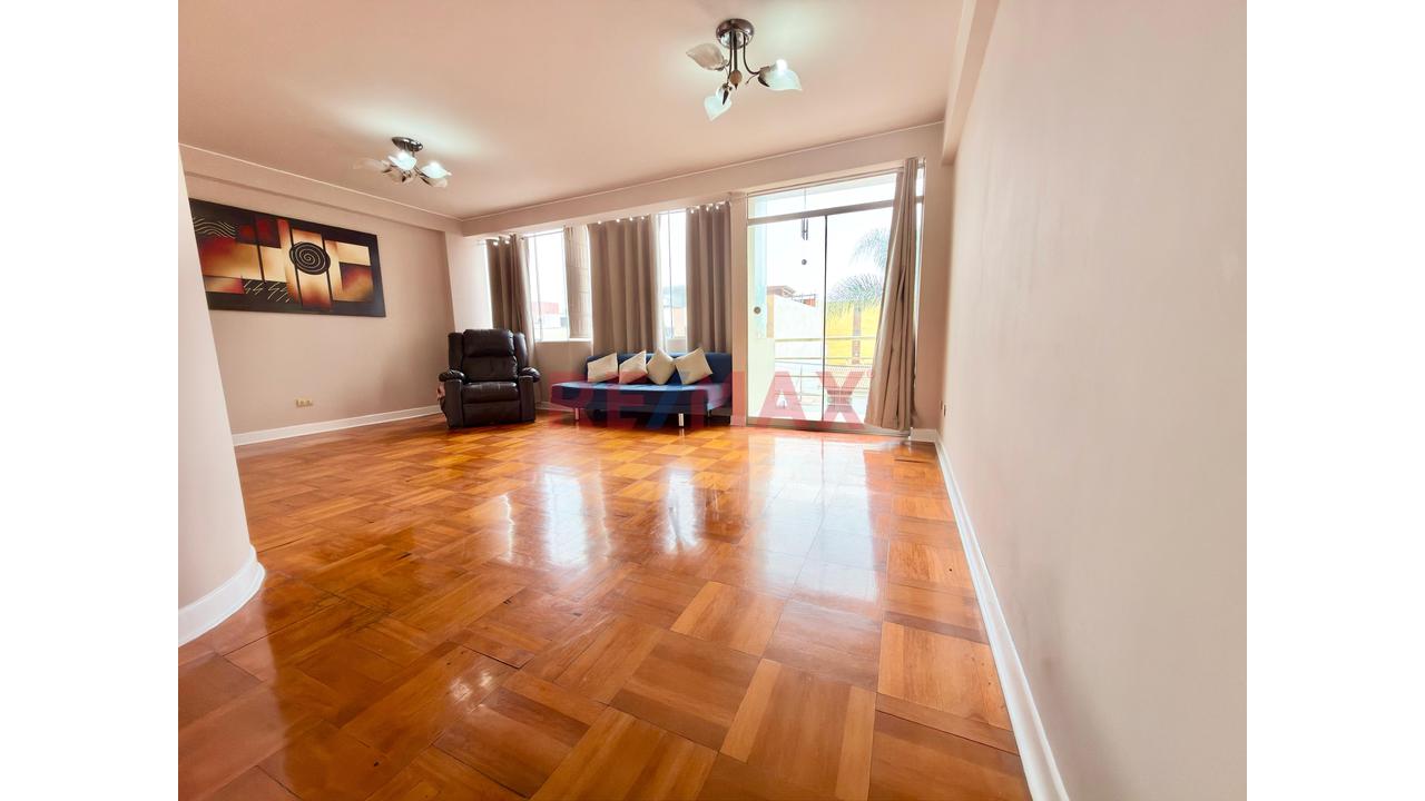 Dúplex De 201.88 M² En San Borja | Amplitud + Potencial + Estacionamiento — foto 3
