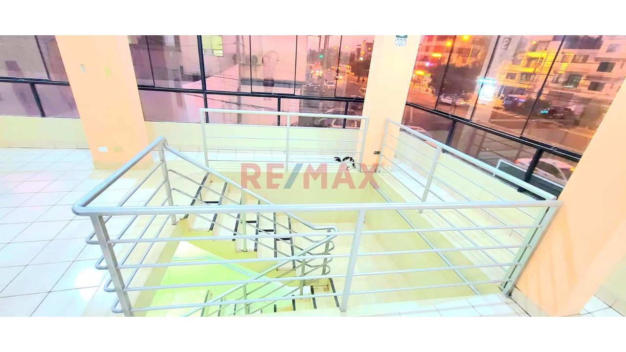 Alquiler De Local Comercial En San Martín De Porres – 210 M² - 9