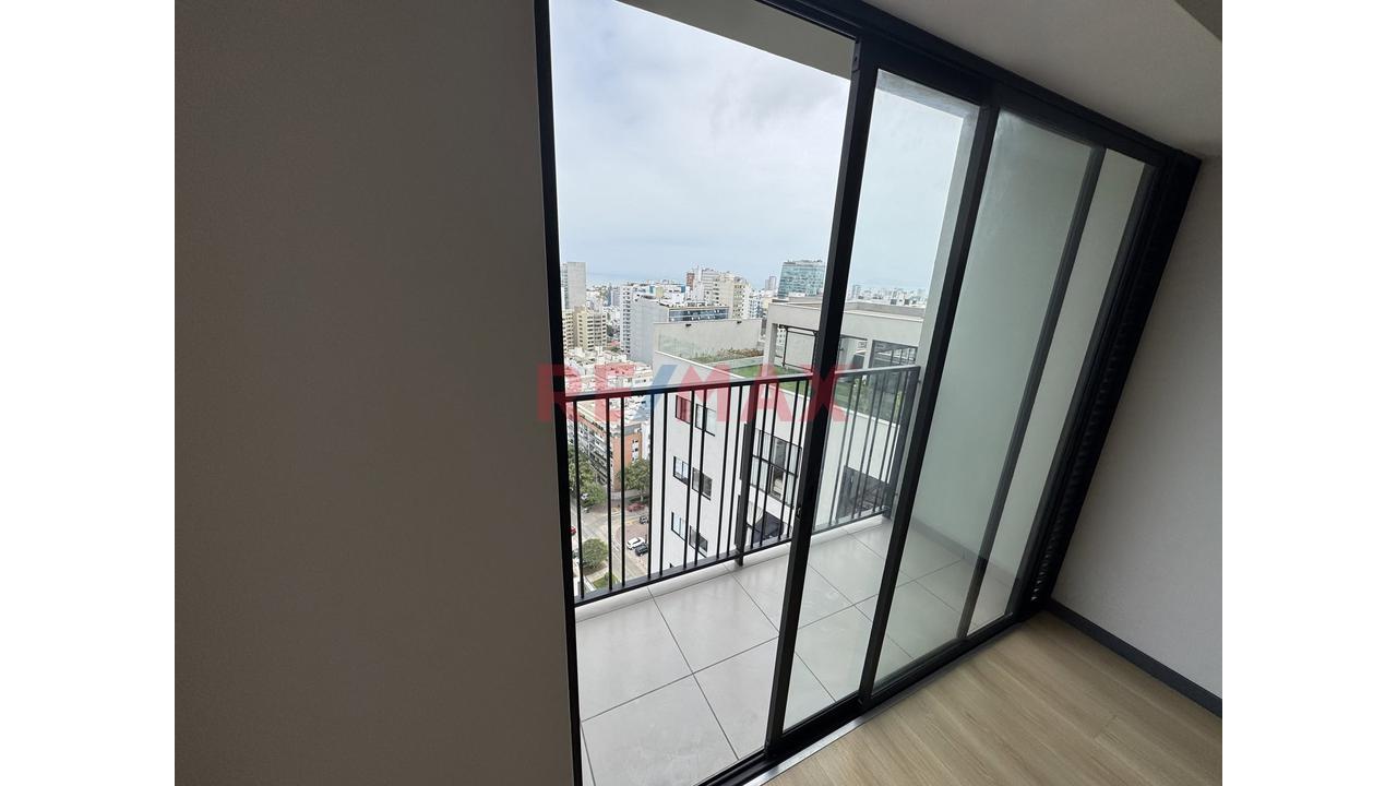 🏡✨ ¡Alquiler De Departamento Y Estacionamiento De Estreno En Magdalena – Límite Con San Isidro! — foto 3