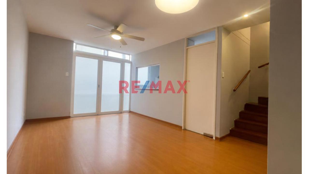 Cuádruplex Con Terraza Y Cochera En Miraflores