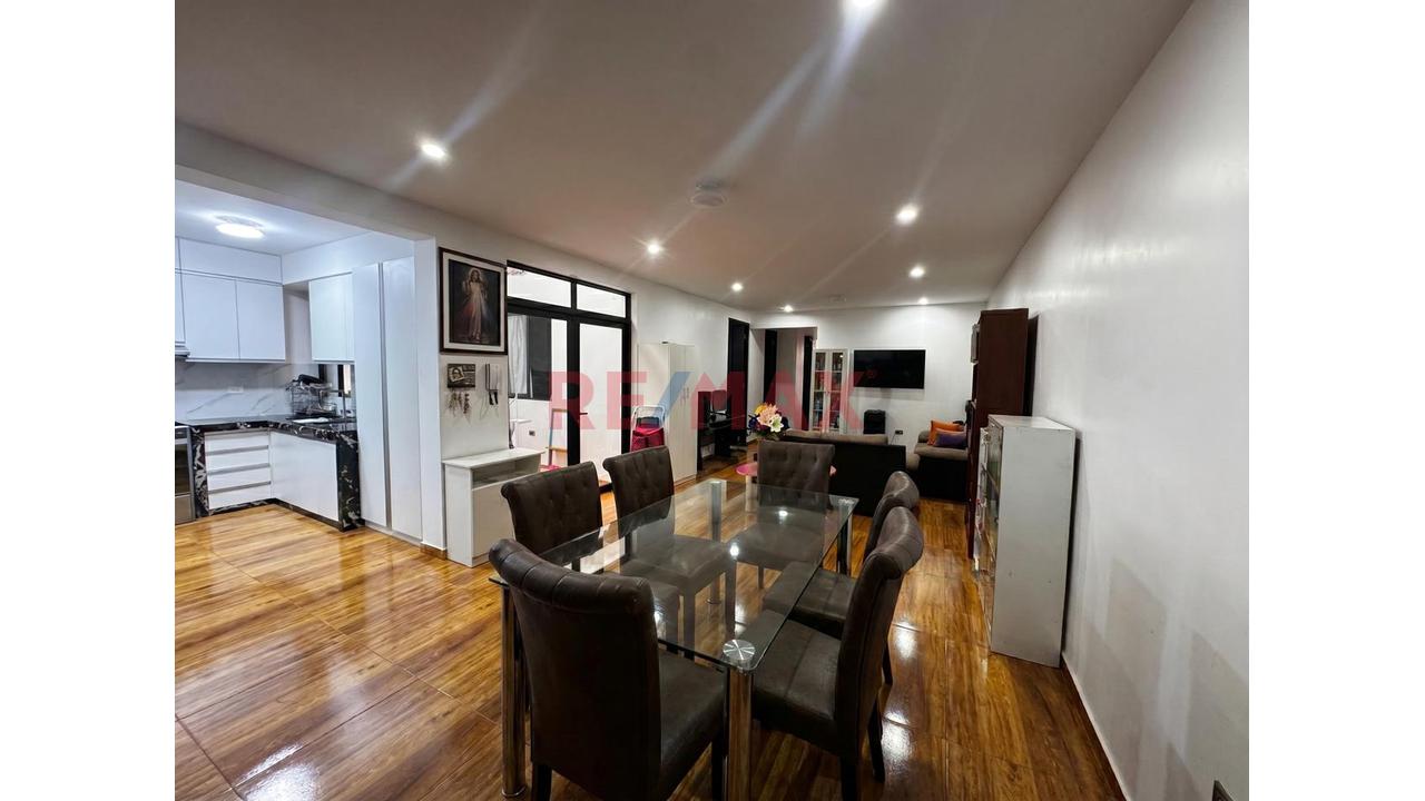 Venta Depa En Cedros De Villa